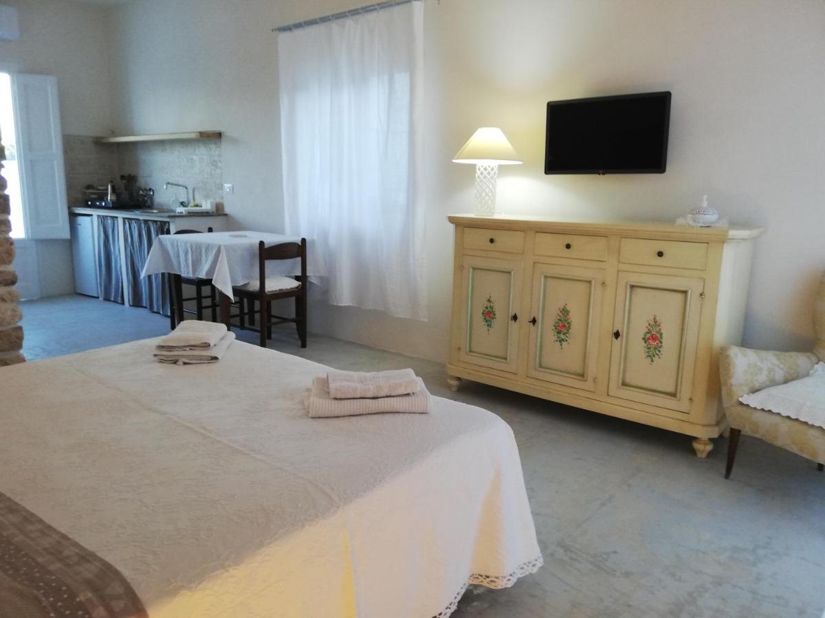 Holiday Home Trullo Antico Ostuni Kamer foto