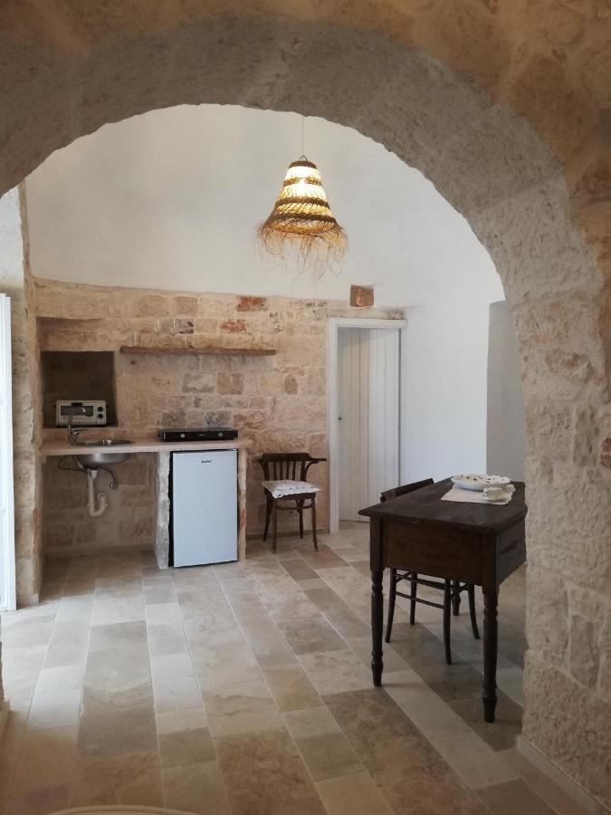 Holiday Home Trullo Antico Ostuni Kamer foto
