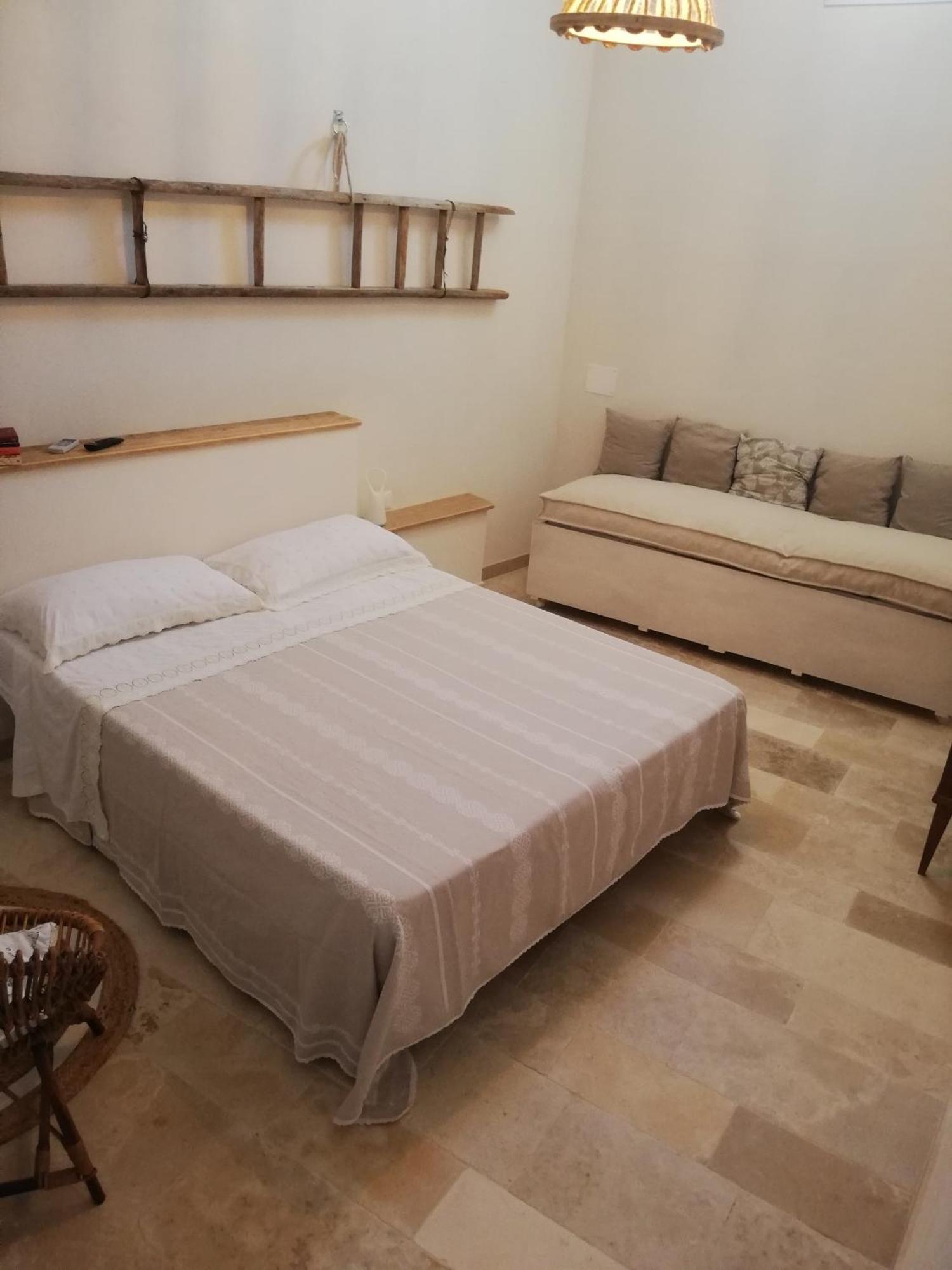 Holiday Home Trullo Antico Ostuni Kamer foto