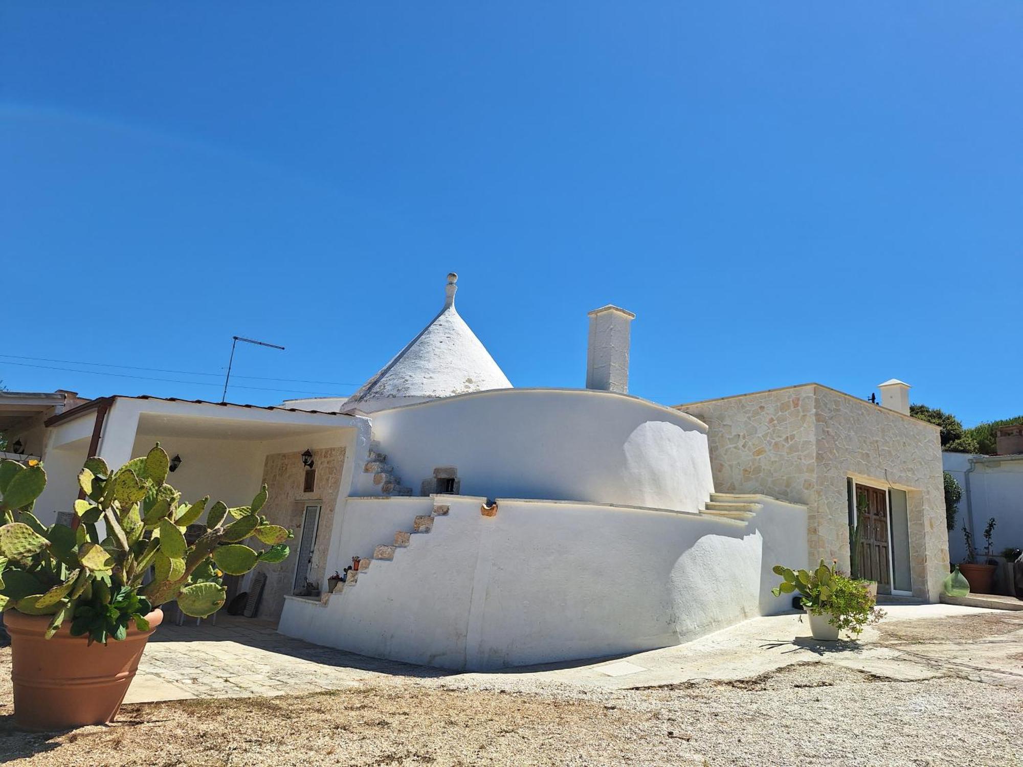 Holiday Home Trullo Antico Ostuni Buitenkant foto